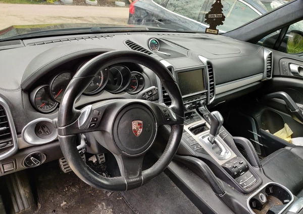 Porsche Cayenne cena 57000 przebieg: 170000, rok produkcji 2014 z Prochowice małe 121